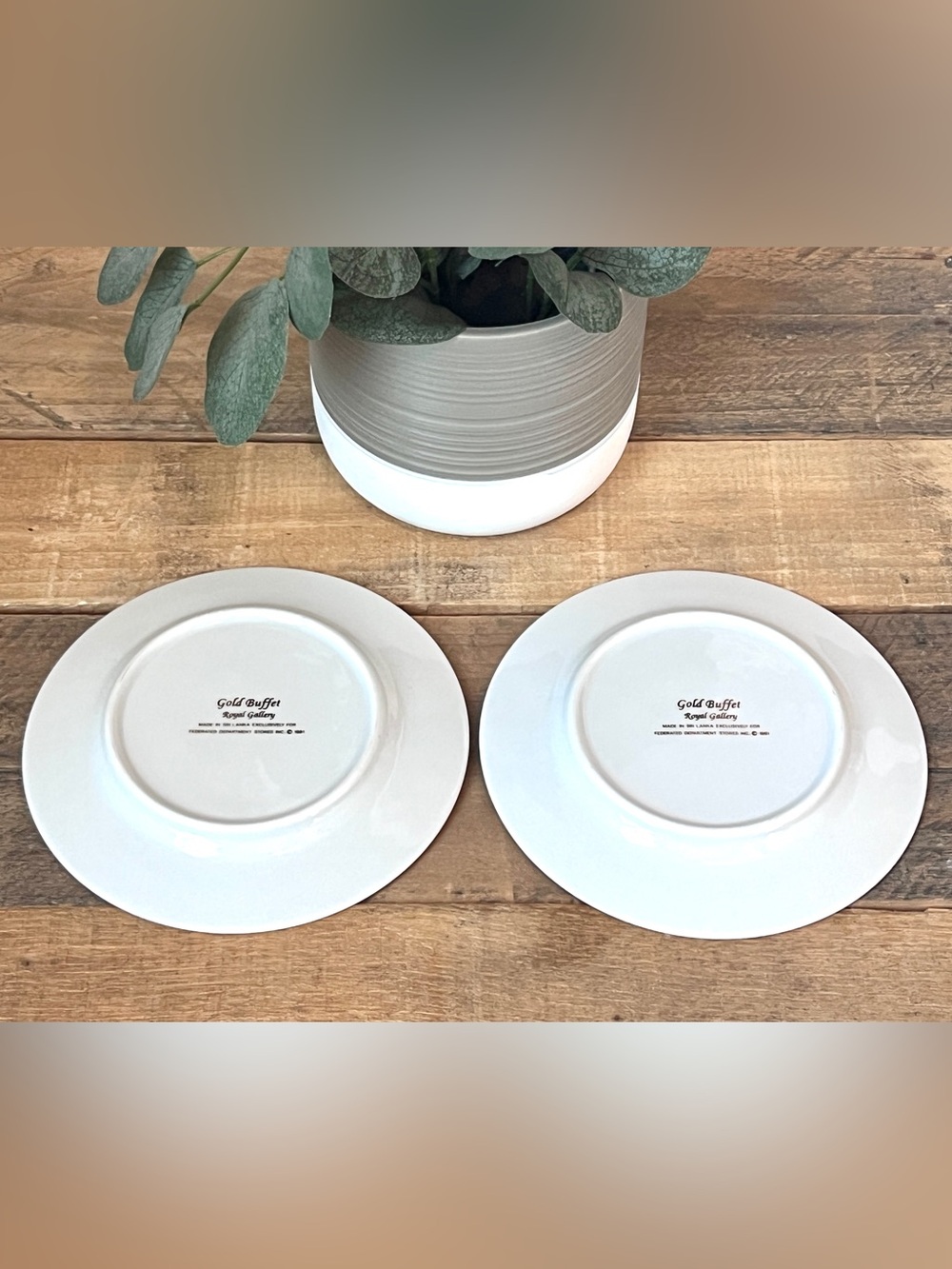Vintage Royal Gallery Gold Buffet Plates Federated Macy’s 1991 - Set of 2 - Picture 2 of 4